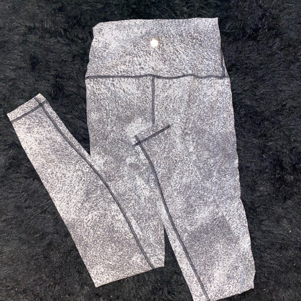 SOLD:Speckled gray and black lululemon leggings